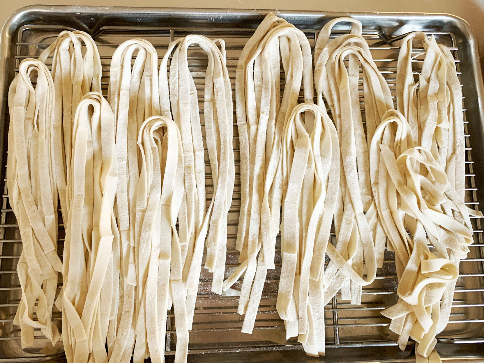 FOOD-HOMEMADE-NOODLES-3-LA